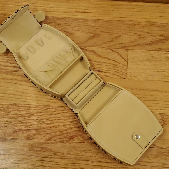 Leopard Print Jewelry Organizer Travel Case - Picture 3 of 8